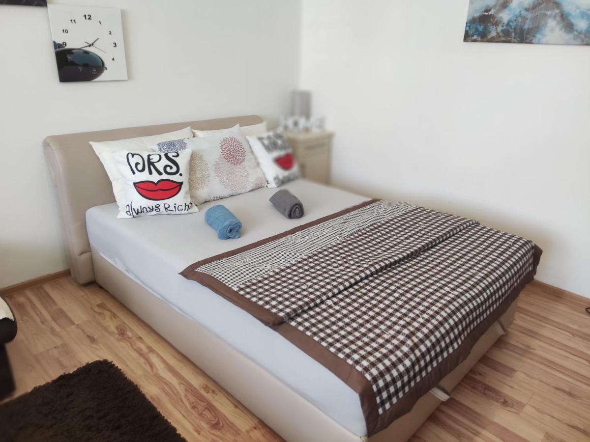 Apartmani Sarah Tuzla Zewnętrze zdjęcie